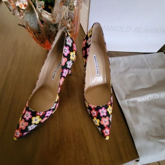 New Manolo Blahnik BB Floral Pumps - Picture 2 of 10